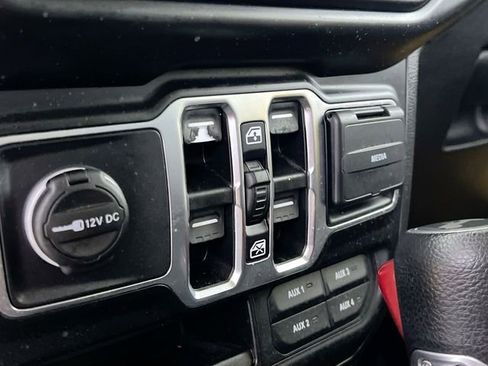 Used 2021 Jeep Wrangler Unlimited Sport image 13