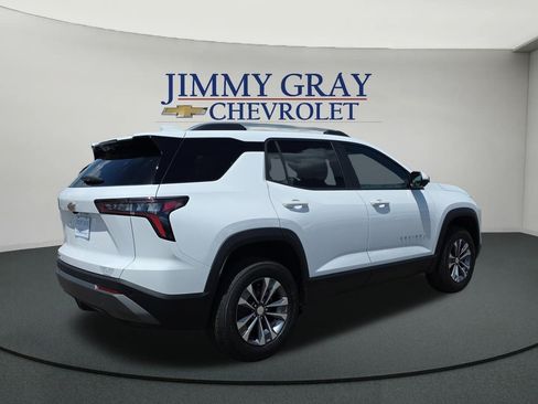 New 2026 Chevrolet Equinox LT w/ Convenience Package II FWD image 5
