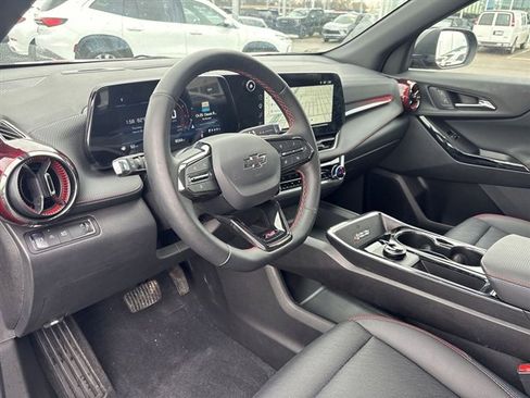 Used 2025 Chevrolet Equinox RS image 10