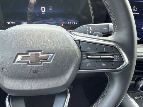 Used 2026 Chevrolet Tahoe Z71 w/ Comfort Package AWD/4WD image 16