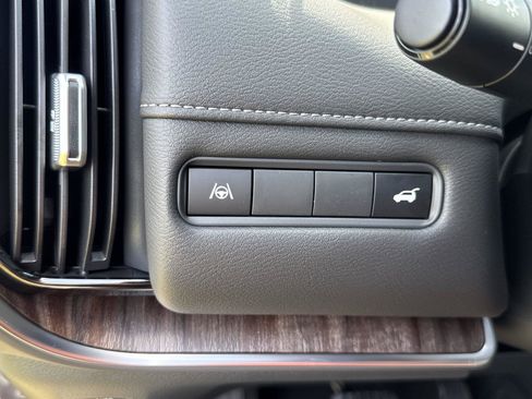 New 2026 Nissan Armada SL w/ Captain's Chari Seat Package AWD/4WD image 15