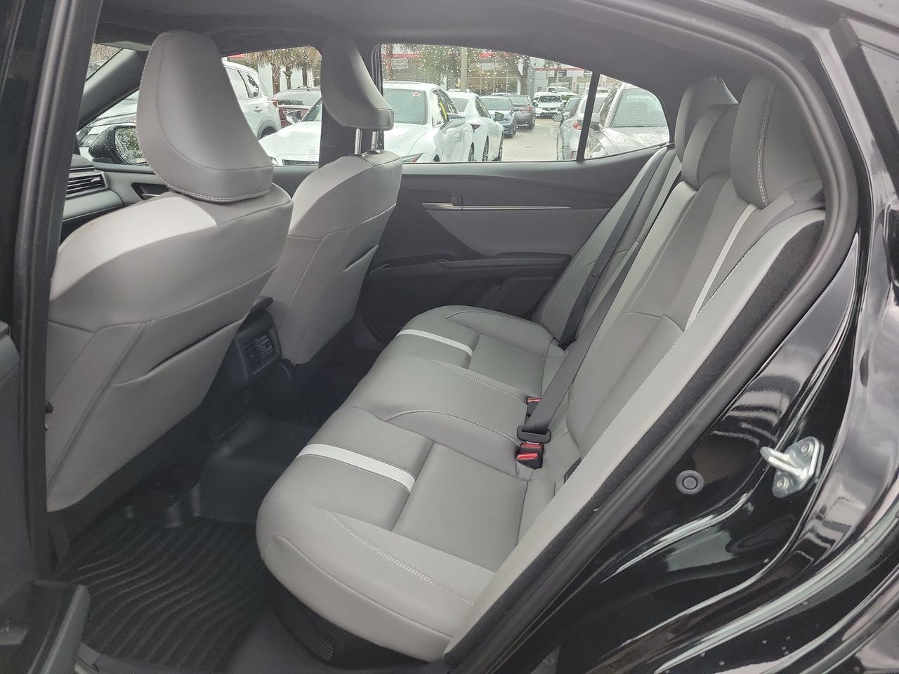 Used 2025 Toyota Camry SE w/ Multimedia Upgrade Package FWD image 11