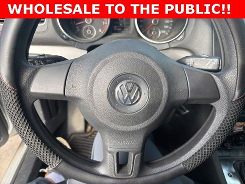 Used 2011 Volkswagen Golf 4-Door image 11