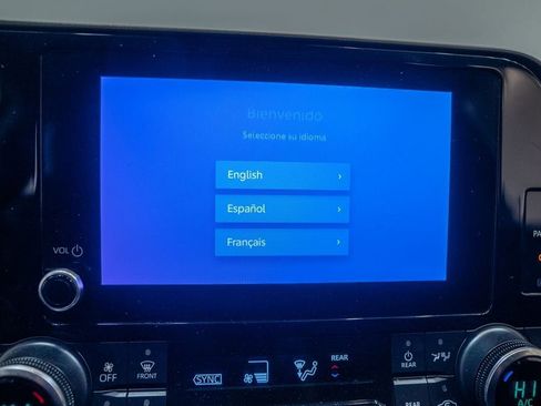 Used 2024 Toyota Highlander LE image 22