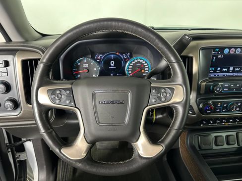 Used 2017 GMC Sierra 1500 Denali w/ Denali Ultimate Package AWD/4WD image 10