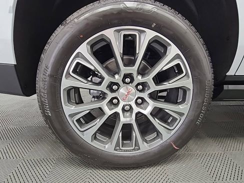 New 2026 GMC Yukon Denali w/ Sun & Power Step Package image 52