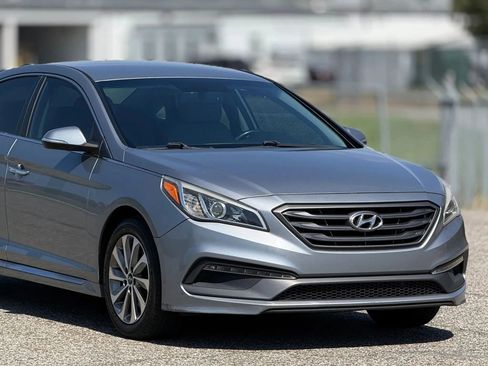 Used 2015 Hyundai Sonata Sport w/ Option Group 03 image 15