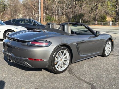 Used 2018 Porsche 718 Boxster Roadster 2D image 6