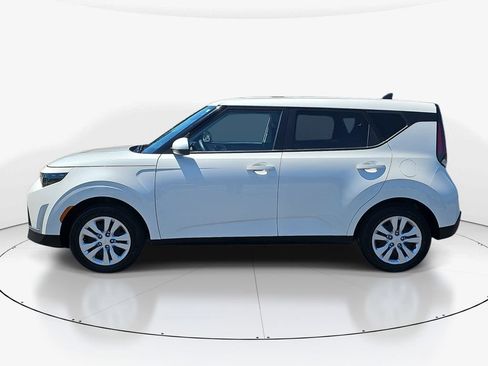 Used 2024 Kia Soul LX FWD image 10