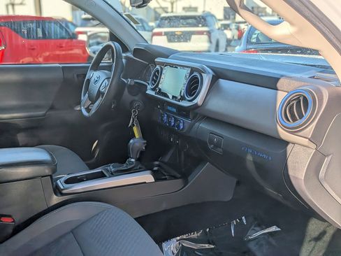 Used 2022 Toyota Tacoma SR5 w/ Technology Package image 22