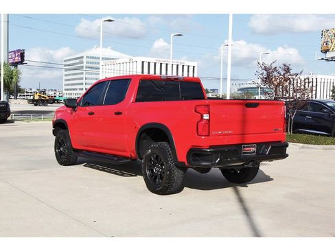 Used 2024 Chevrolet Silverado 1500 ZR2 w/ Technology Package image 4