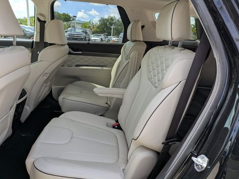 Used 2020 Hyundai Palisade Limited FWD image 13