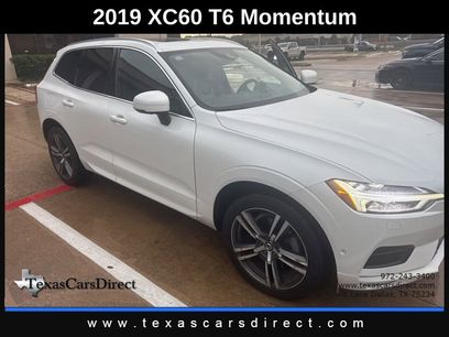 Used 2019 Volvo XC60 T6 Momentum w/ Advanced Package