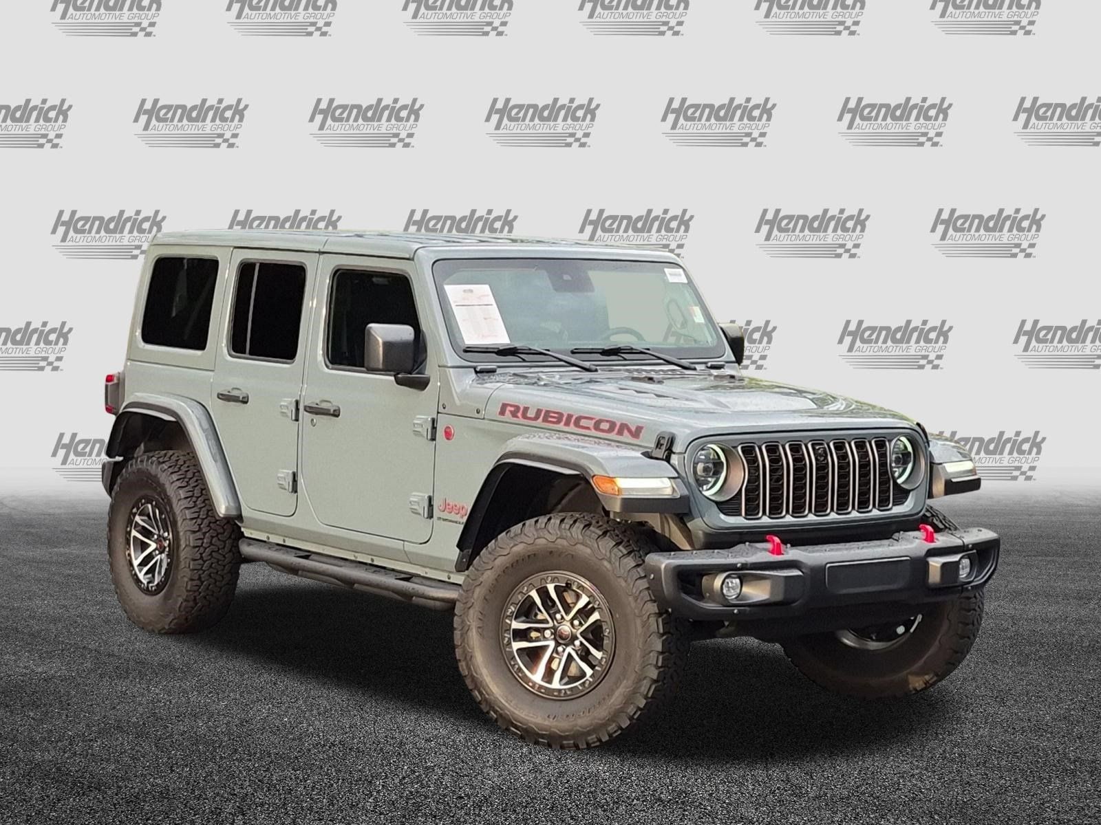 Used 2024 Jeep Wrangler Unlimited Rubicon AWD/4WD image 2