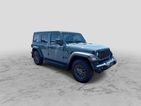 Used 2024 Jeep Wrangler Unlimited Sport AWD/4WD image 2