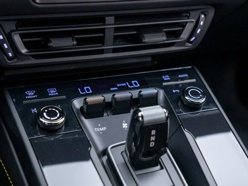 Certified 2024 Porsche 911 Carrera T image 27