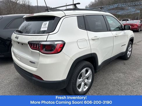 Used 2019 Jeep Compass Latitude image 4