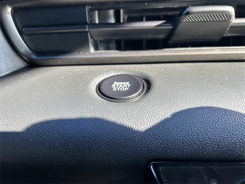 Used 2025 Hyundai Elantra Sport image 31