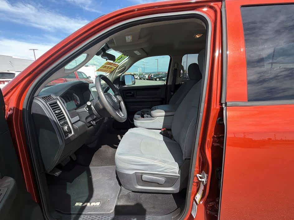 Used 2013 RAM 2500 Tradesman w/ Chrome Appearance Group AWD/4WD image 12