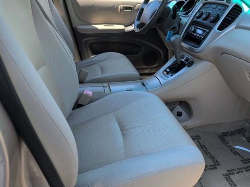 Used 2004 Toyota Highlander 2WD V6 image 21