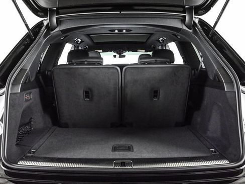 Certified 2026 Audi Q7 Premium w/ Convenience Plus Package image 6