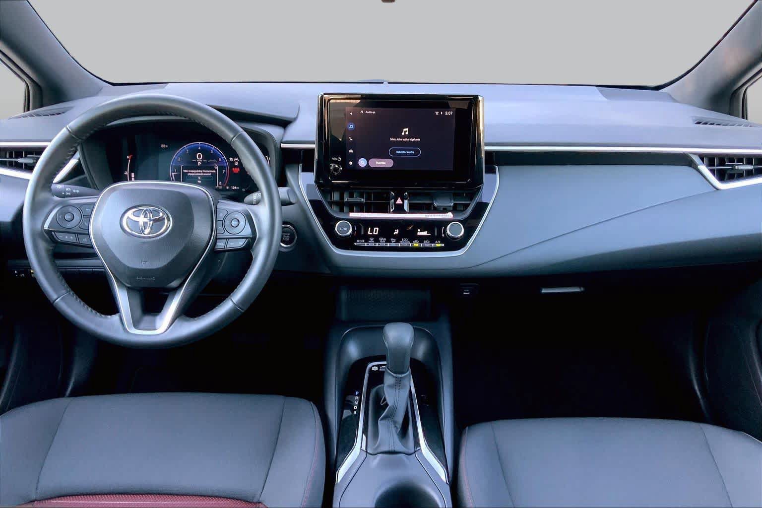 Used 2026 Toyota Corolla SE FWD image 15
