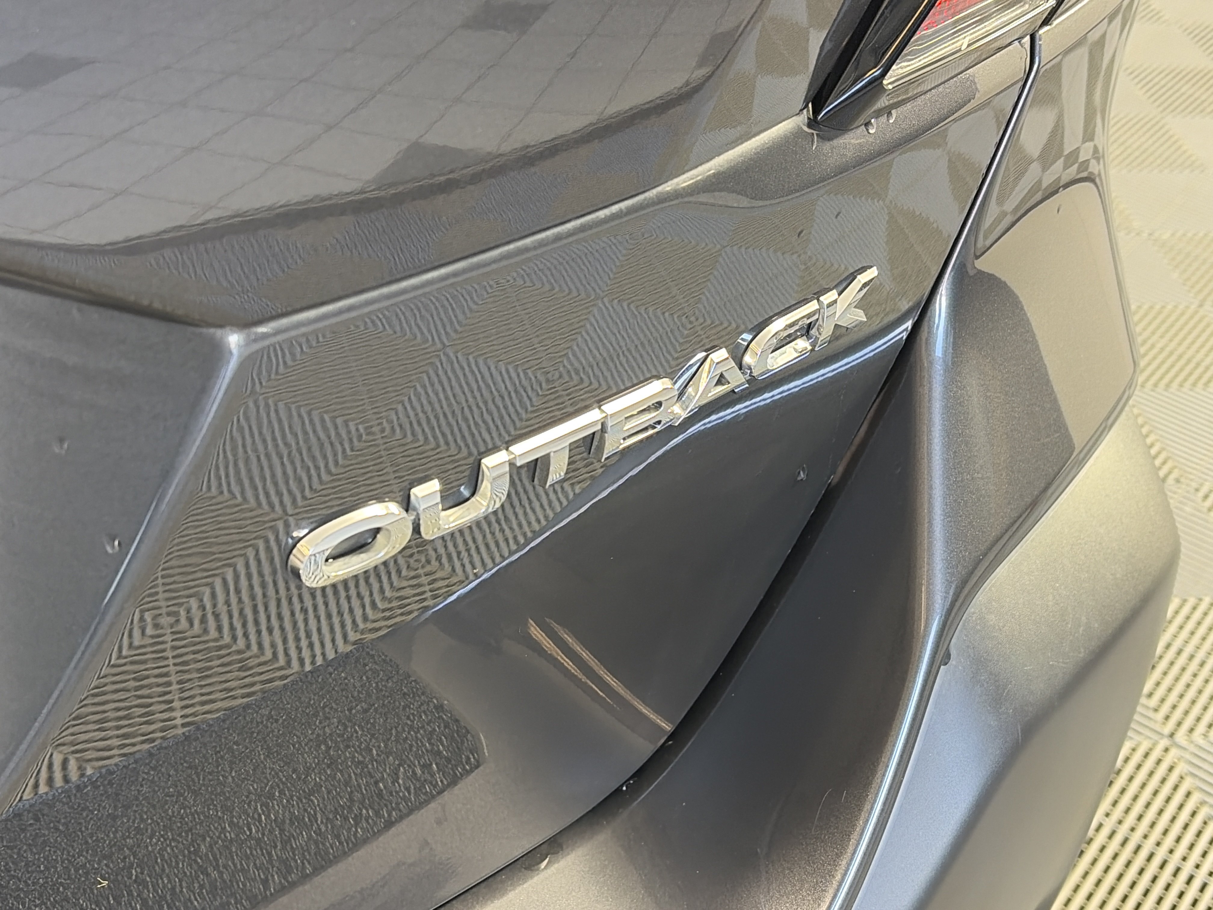 Used 2025 Subaru Outback Premium AWD/4WD image 17
