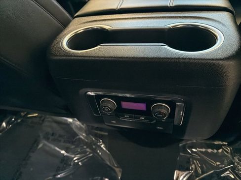 Used 2022 Chevrolet Tahoe High Country image 46