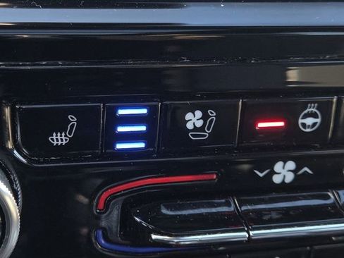 Used 2021 Jeep Grand Cherokee L Overland w/ Luxury Tech Group IV image 7