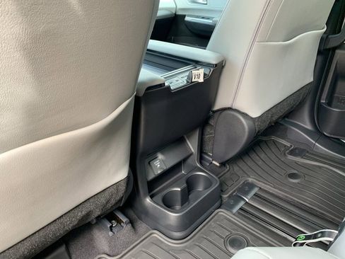 New 2026 Toyota Sienna XLE FWD image 14