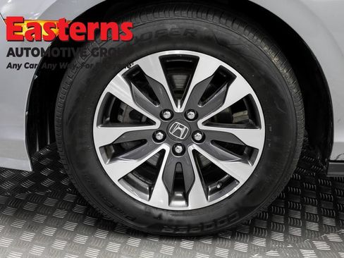 Used 2023 Honda Odyssey EX-L image 32
