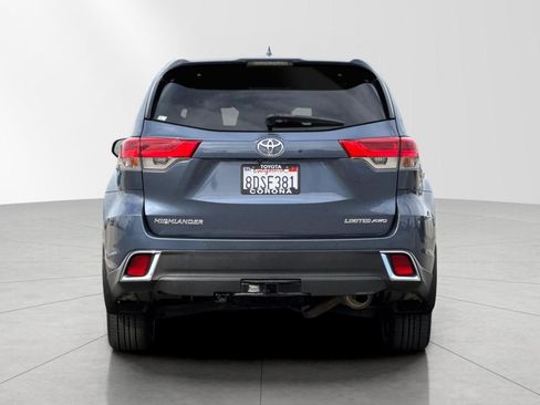Used 2018 Toyota Highlander Limited image 5
