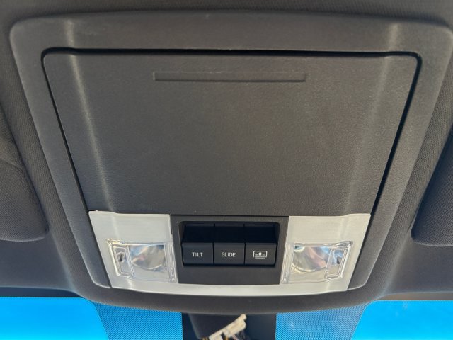Used 2015 Lincoln MKS AWD w/ Equipment Group 101A image 21