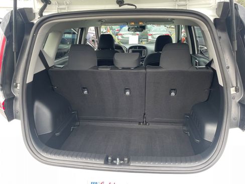 Used 2025 Kia Soul LX w/ LX Technology Package image 29