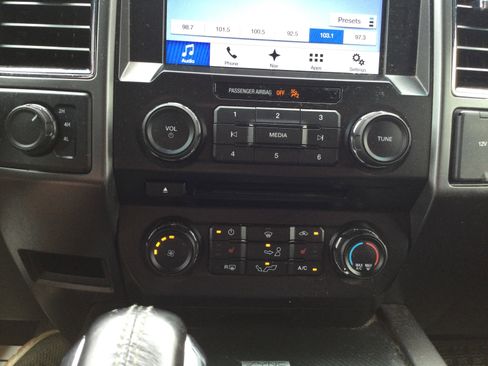 Used 2018 Ford F150 XLT w/ Equipment Group 302A Luxury image 12