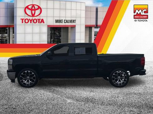 Used 2014 Chevrolet Silverado 1500 LT w/ Texas Edition, 1LT Trim RWD image 2