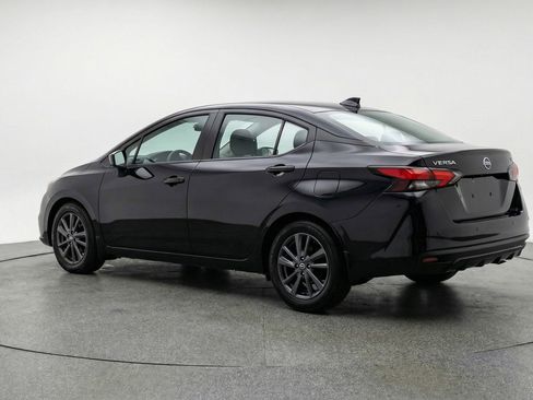 Used 2025 Nissan Versa SV image 6