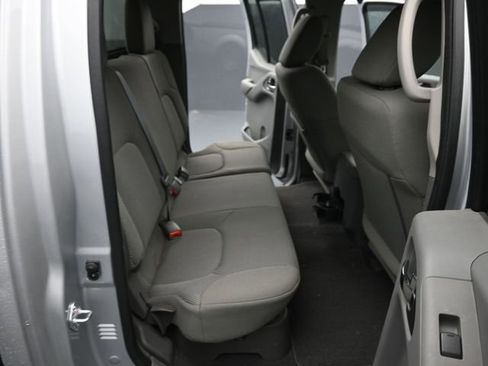 Used 2021 Nissan Frontier SV image 15