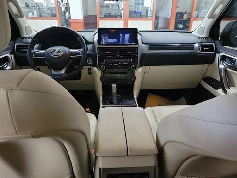 Used 2023 Lexus GX 460 Premium image 10
