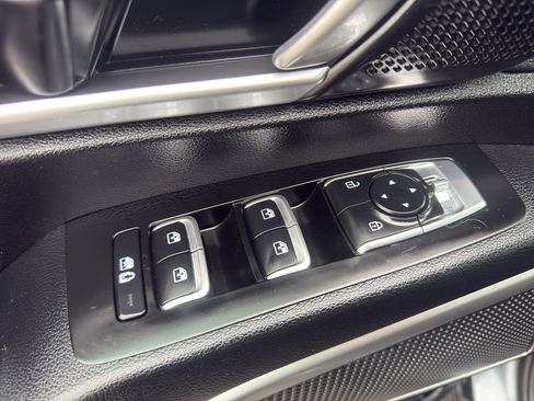 Used 2023 Kia Telluride S AWD/4WD image 11
