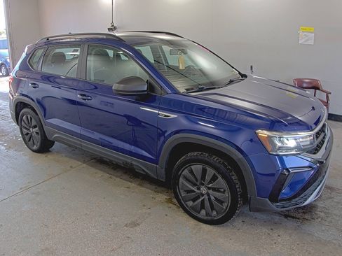 Used 2022 Volkswagen Taos S FWD image 2