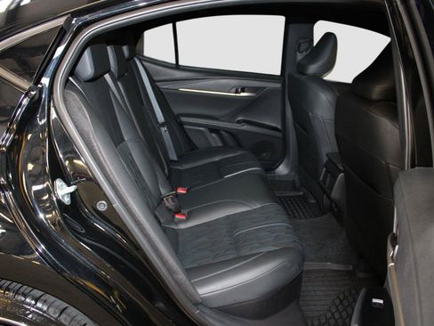 Used 2025 Toyota Camry XSE FWD image 37