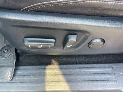 Used 2018 Toyota 4Runner SR5 Premium image 9