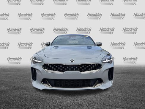 Used 2020 Kia Stinger GT1 RWD image 3