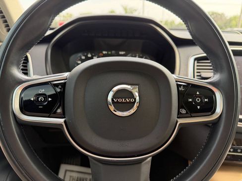 Used 2016 Volvo XC90 T6 Momentum w/ Momentum Plus Package AWD/4WD image 23