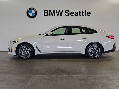 Used 2023 BMW i4 eDrive35 RWD image 3