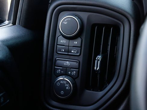 Used 2020 Chevrolet Silverado 1500 Custom w/ Custom Value Package image 42