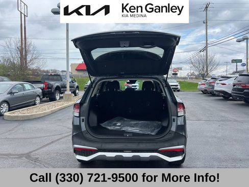 Certified 2025 Kia Sportage LX FWD image 49