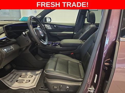Used 2025 Buick Enclave Avenir w/ Super Cruise Package AWD/4WD image 9