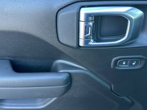 New 2026 Jeep Gladiator Sport image 12